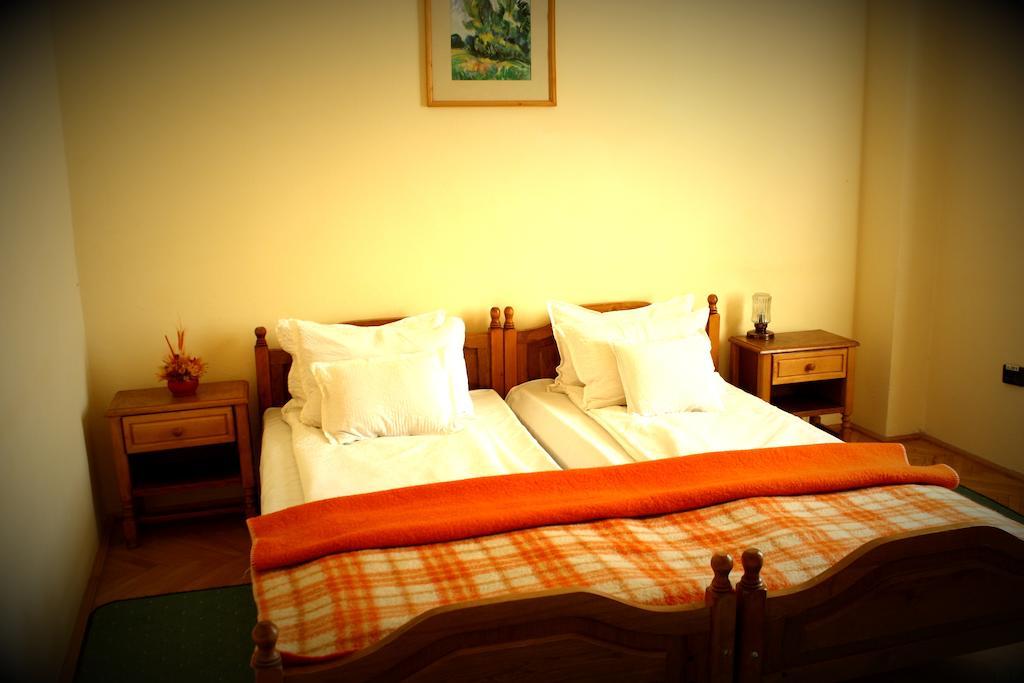 Hotel Tivoli Совата Стая снимка